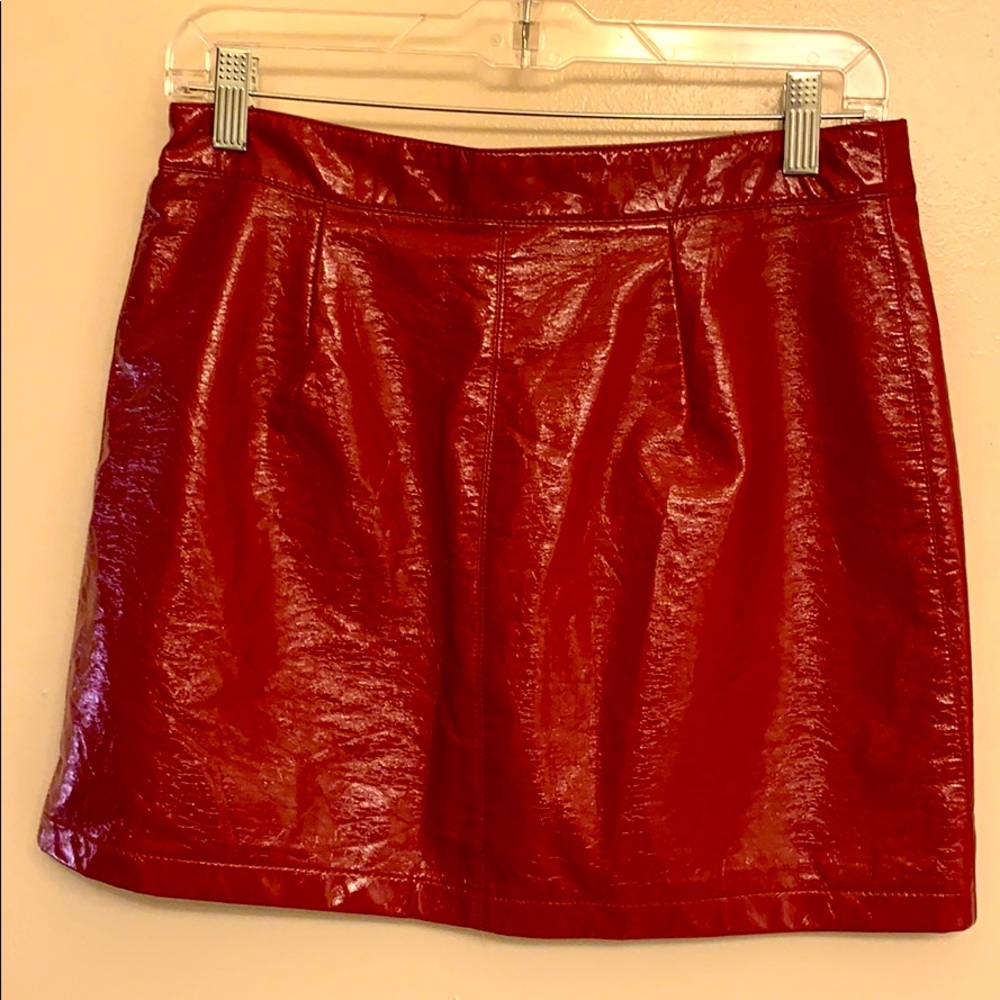 Red Mini Skirt, fake leather - Picture 2 of 6